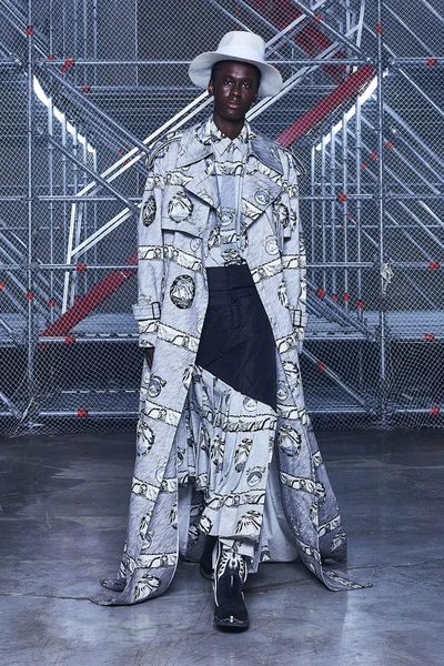 Look 99